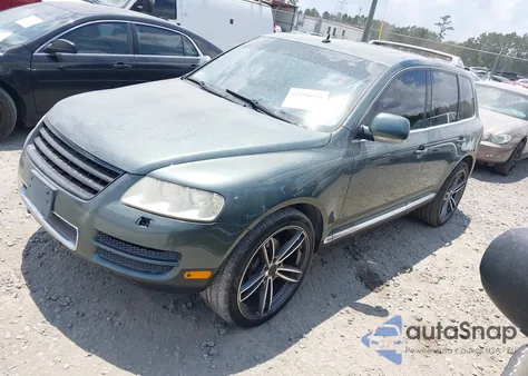 2004 Volkswagen Touareg V8 из США, поврежденный, VIN WVGCM77L24D061029